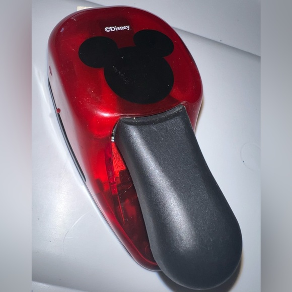 Mickey Mouse Paper Punch - Picture 1 of 2